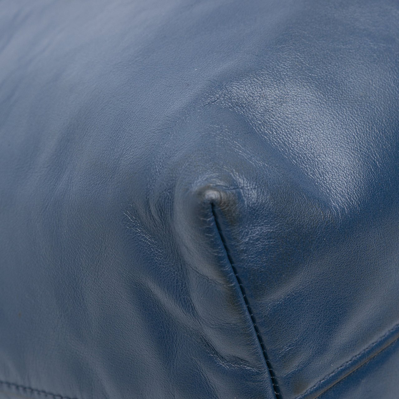 Prada Soft Calf Open Convertible Tote Blauw