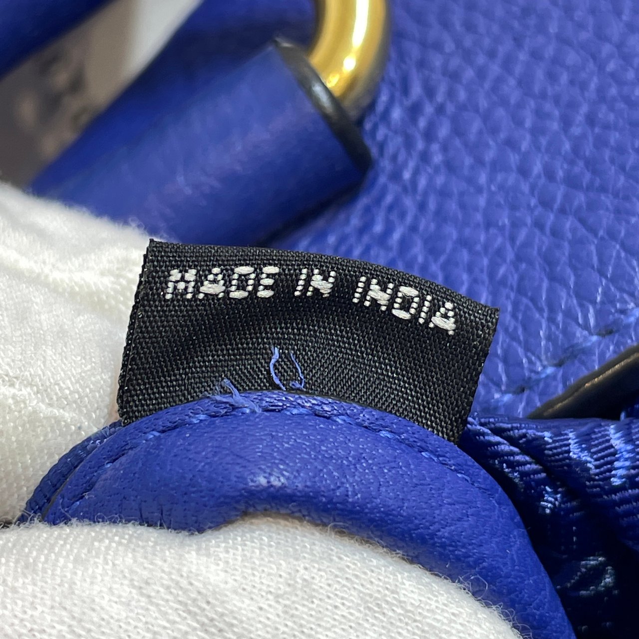 Prada Vitello Daino Tote Blauw