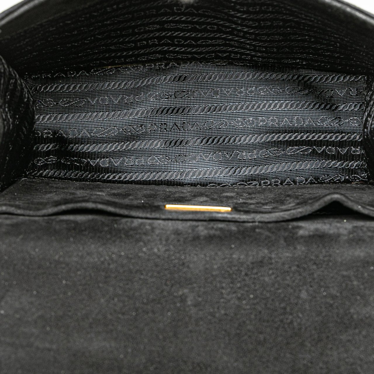 Prada Velluto Ricamo Trompe L oeil Cahier Crossbody Zwart