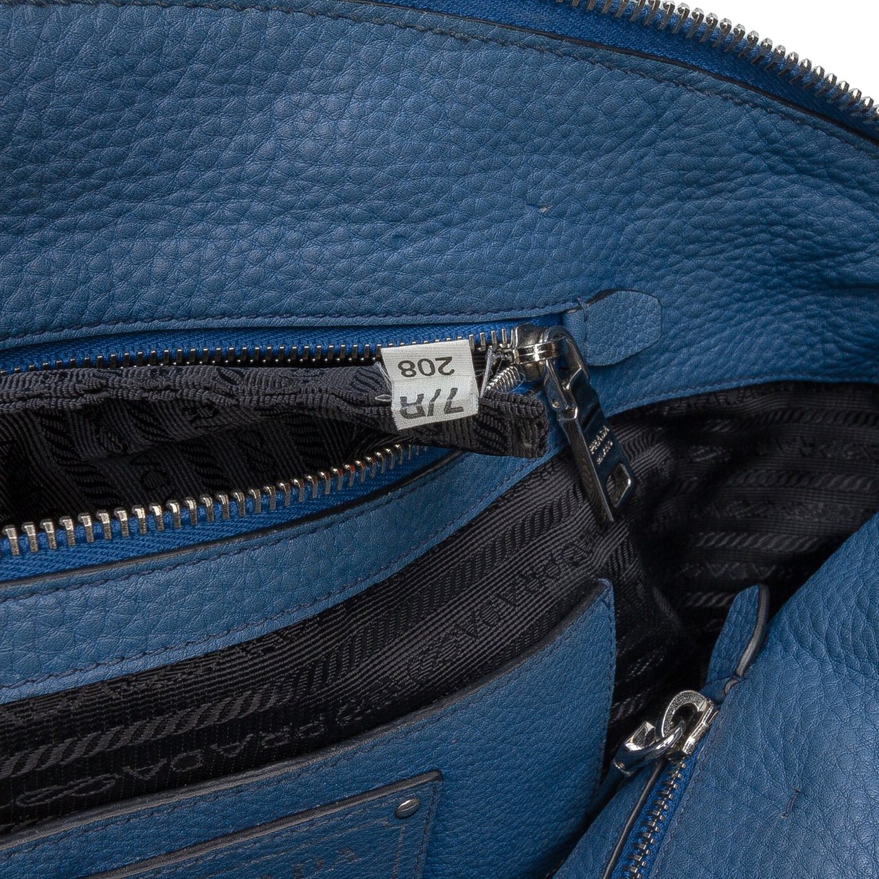 Prada Vitello Daino Double Handle Satchel Blauw