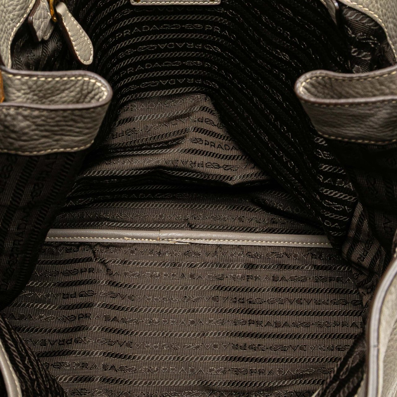 Prada Vitello Daino Side Zip Shopper Tote Grijs
