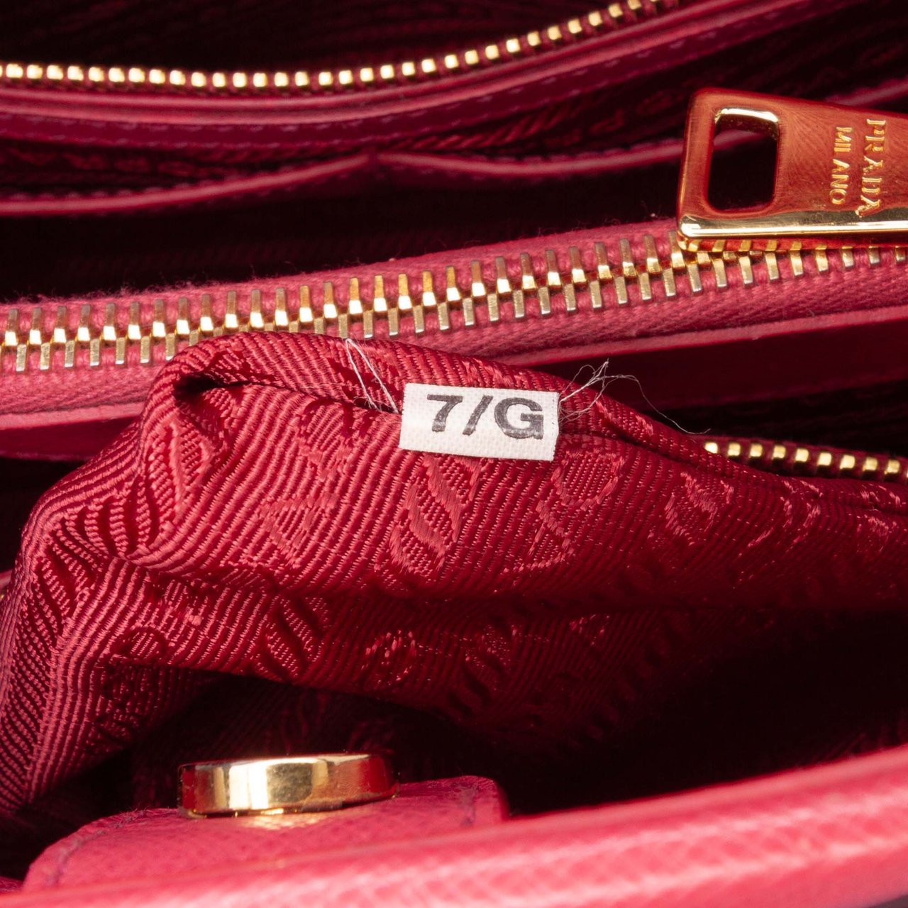 Prada Medium Saffiano Lux Open Promenade Satchel Roze