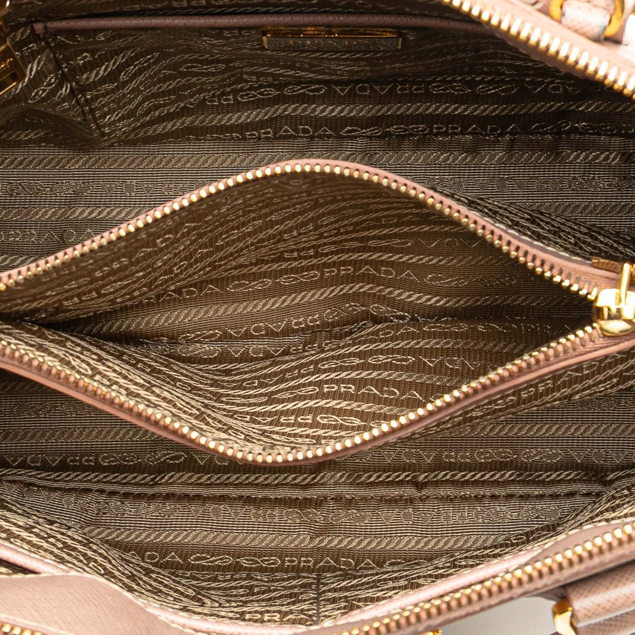 Prada Medium Saffiano Lux Promenade Satchel Roze