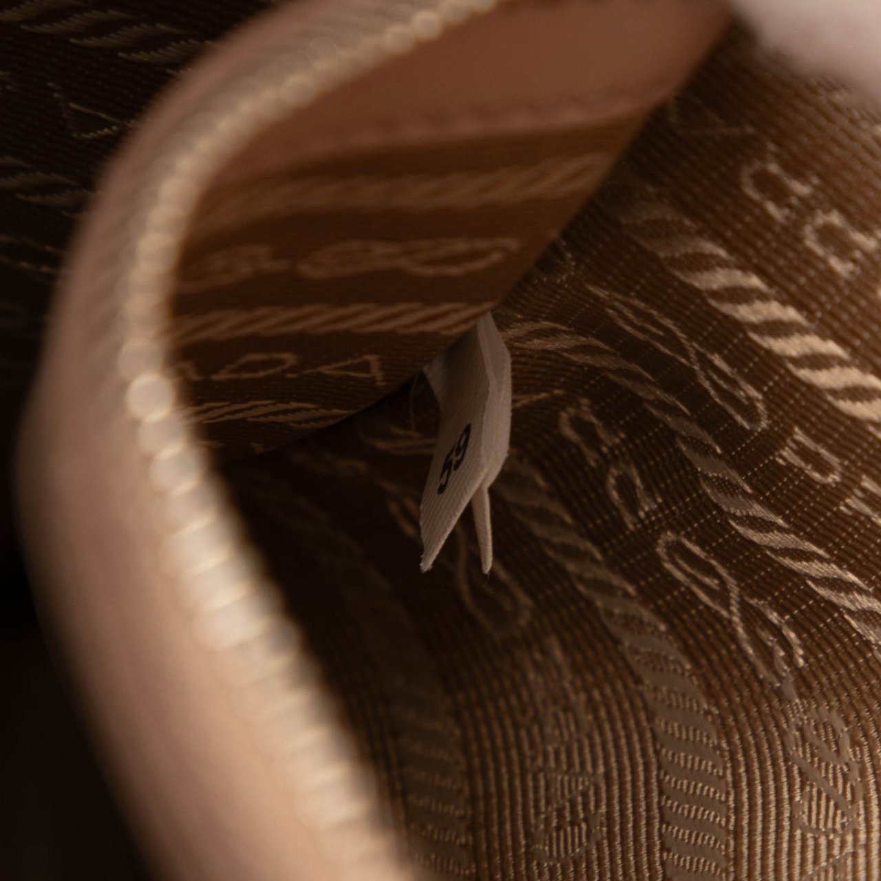 Prada Saffiano Cuir Monochrome Envelope Crossbody Bruin