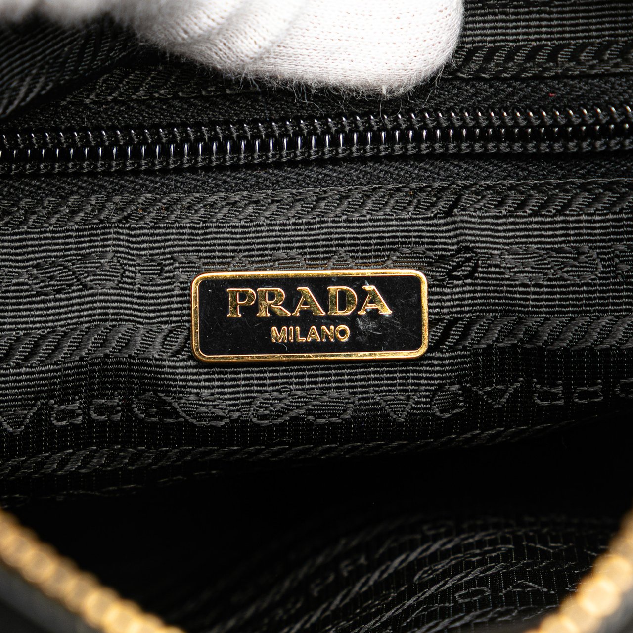 Prada Vitello Trimmed Tessuto Zip Top Crossbody Zwart