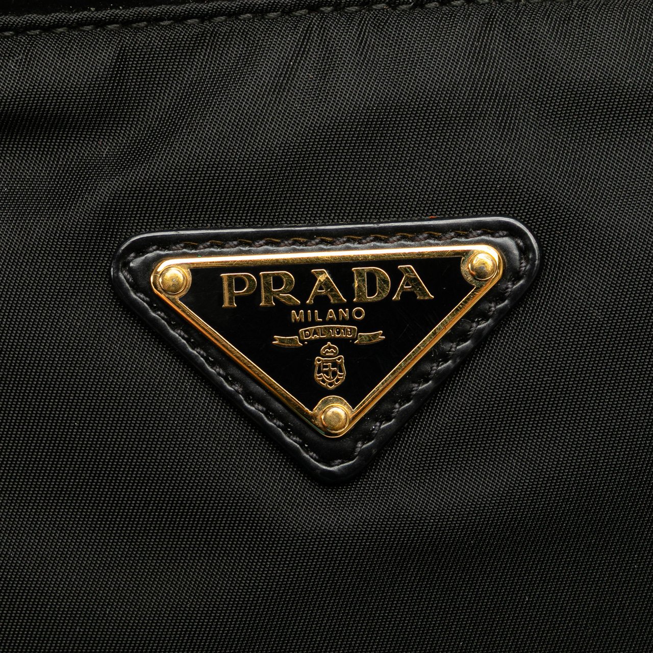 Prada Vitello Trimmed Tessuto Zip Top Crossbody Zwart