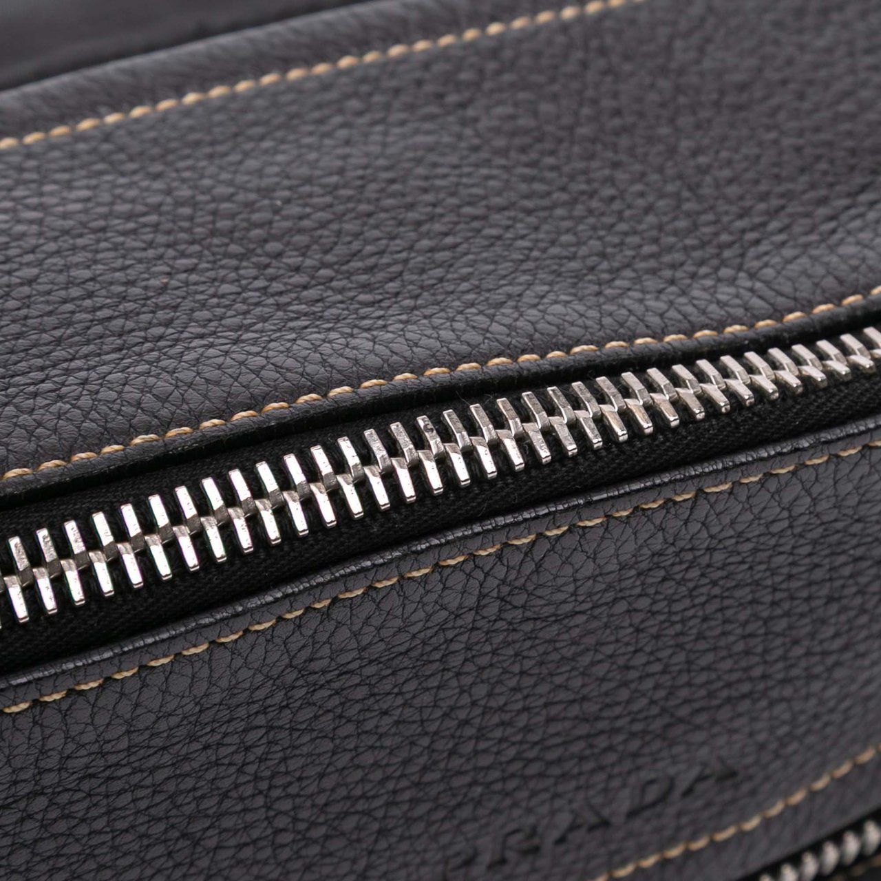 Prada Leather and Tessuto Shoulder Bag Zwart