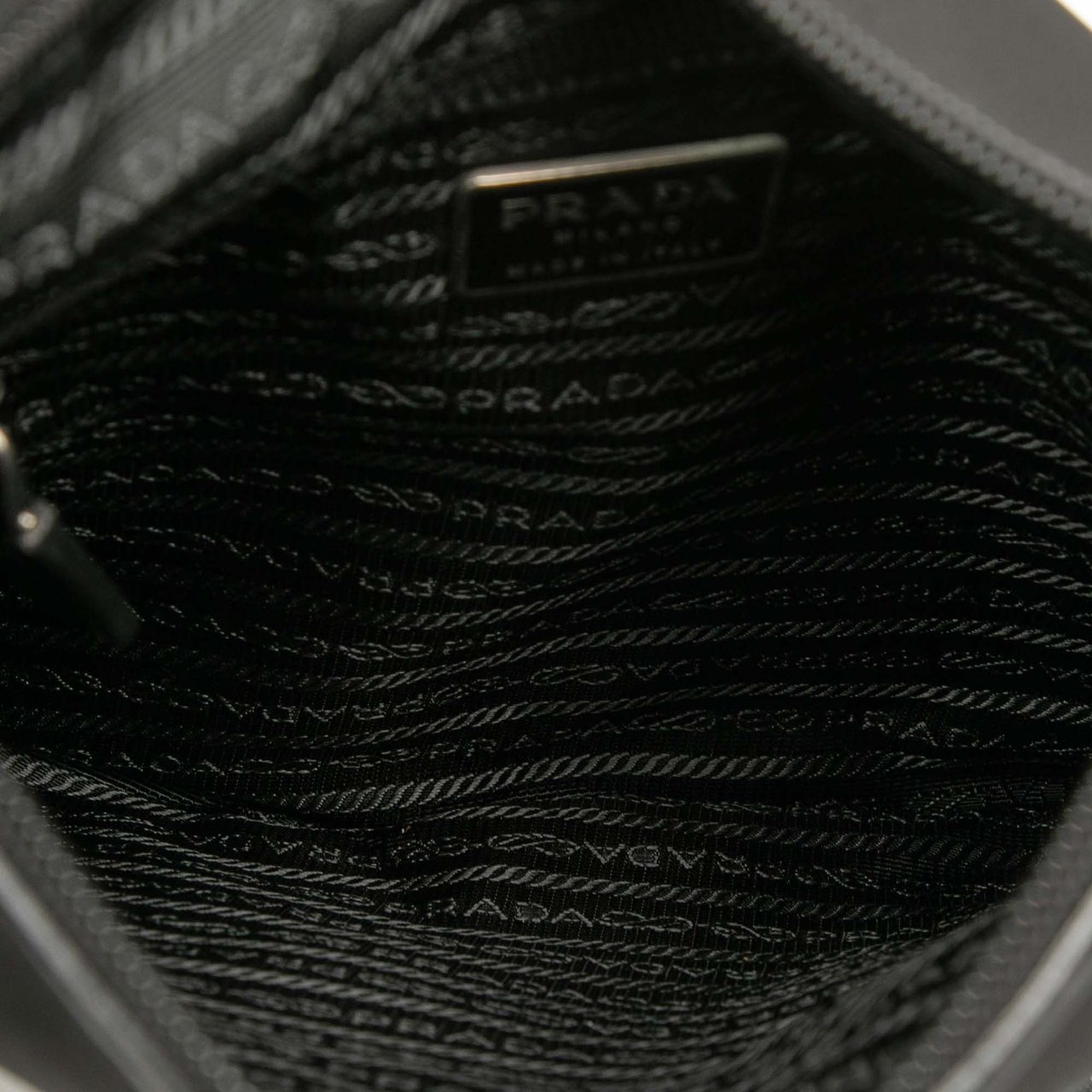 Prada Tessuto Zip Top Crossbody Zwart