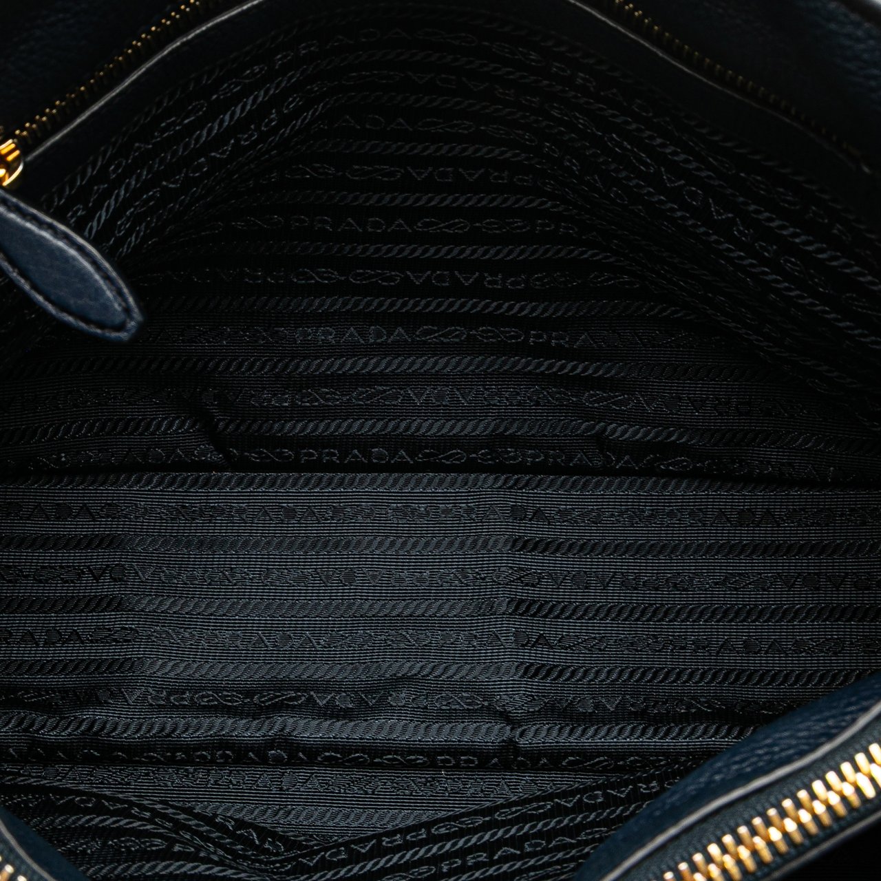 Prada Vitello Daino Open Convertible Tote Blauw