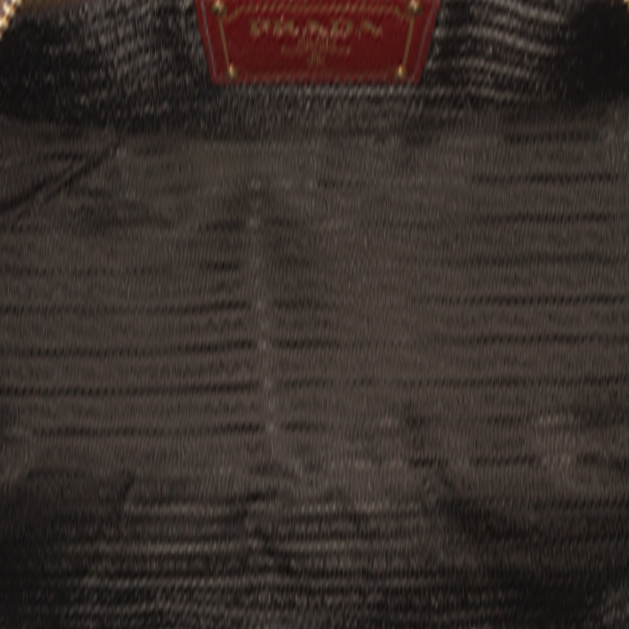 Prada Vitello Daino Zip Top Satchel Rood
