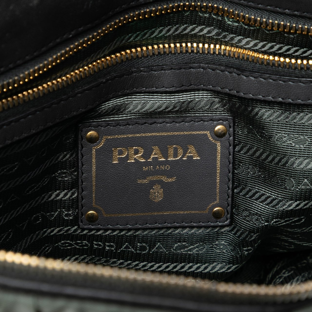 Prada Tessuto Gaufre Tote Groen