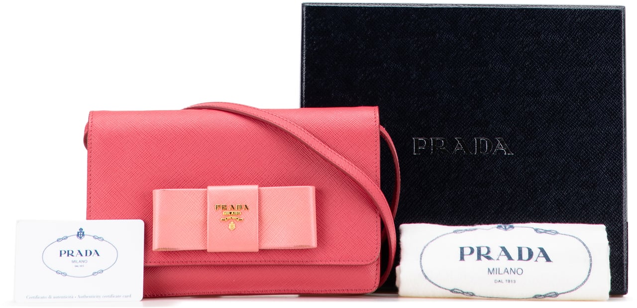 Prada Saffiano Lux Bow Wallet On Strap Roze
