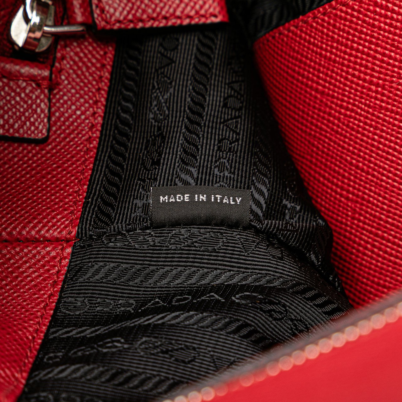 Prada Saffiano Cuir Tote Rood