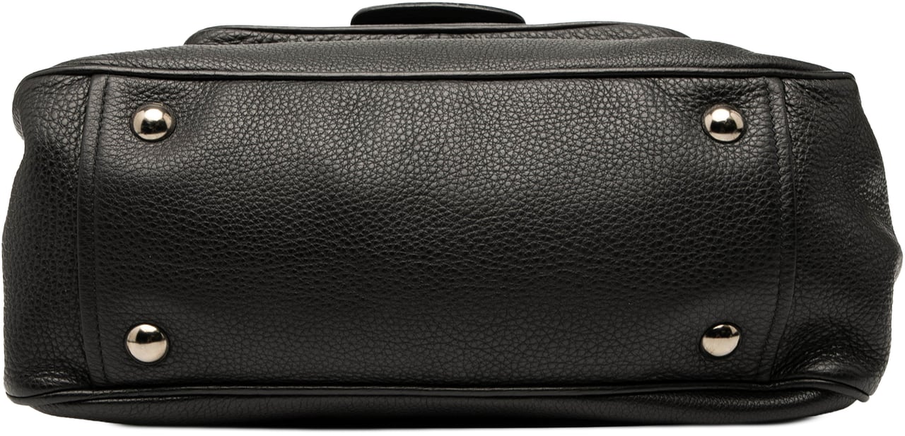 Prada Vitello Daino Pushlock Flap Zwart