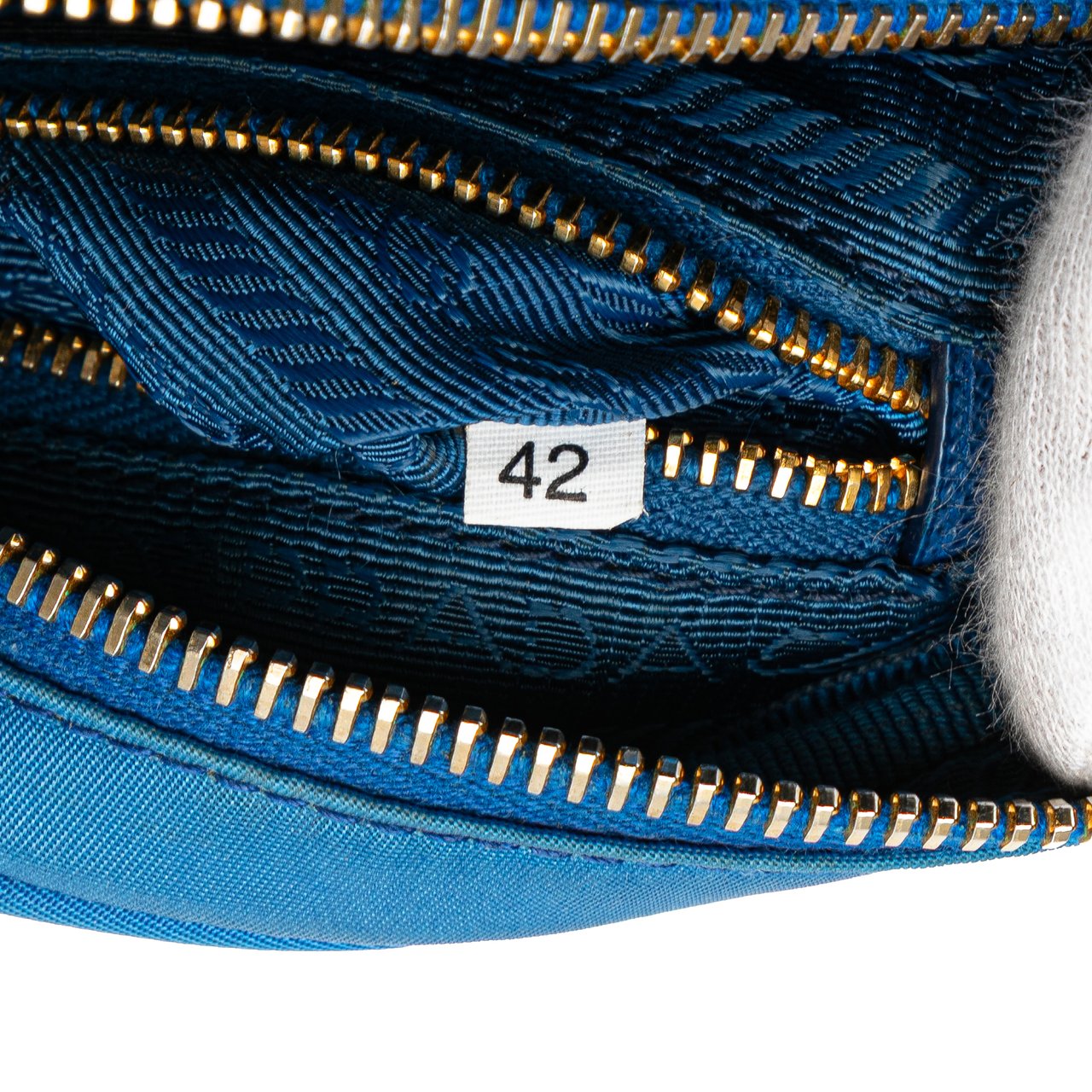 Prada Tessuto Pouch Blauw