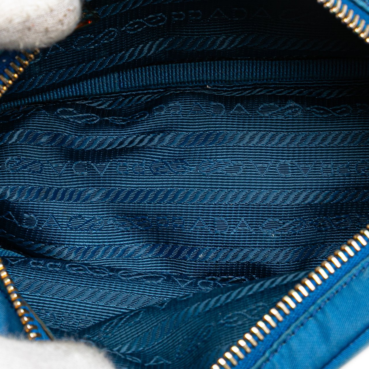 Prada Tessuto Pouch Blauw