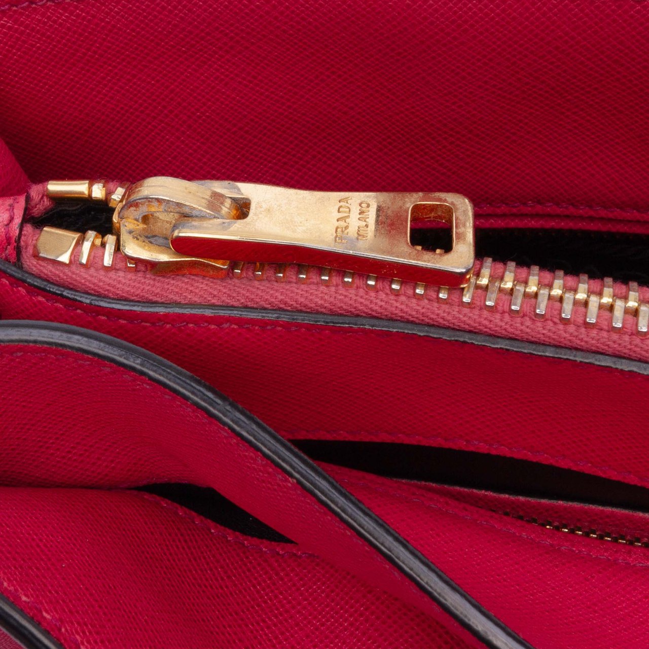 Prada Saffiano Soft Triple Pocket Tote Roze
