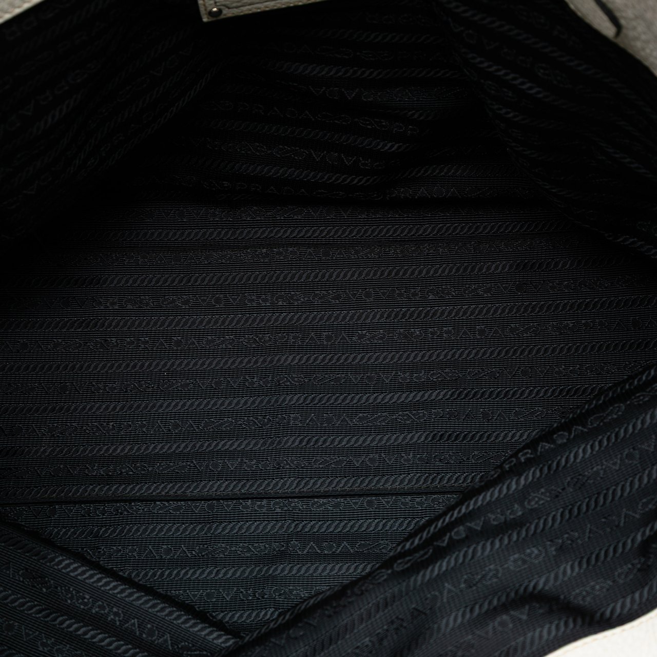 Prada Vitello Daino Side Zip Tote Wit