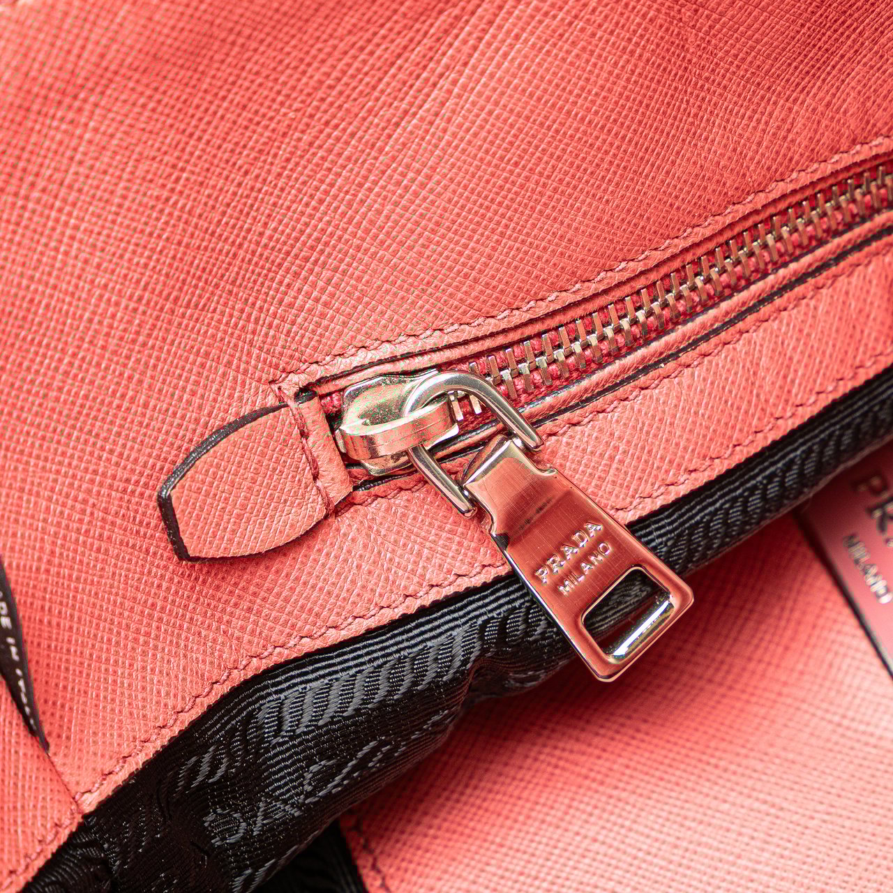 Prada Saffiano Soft Tote Roze