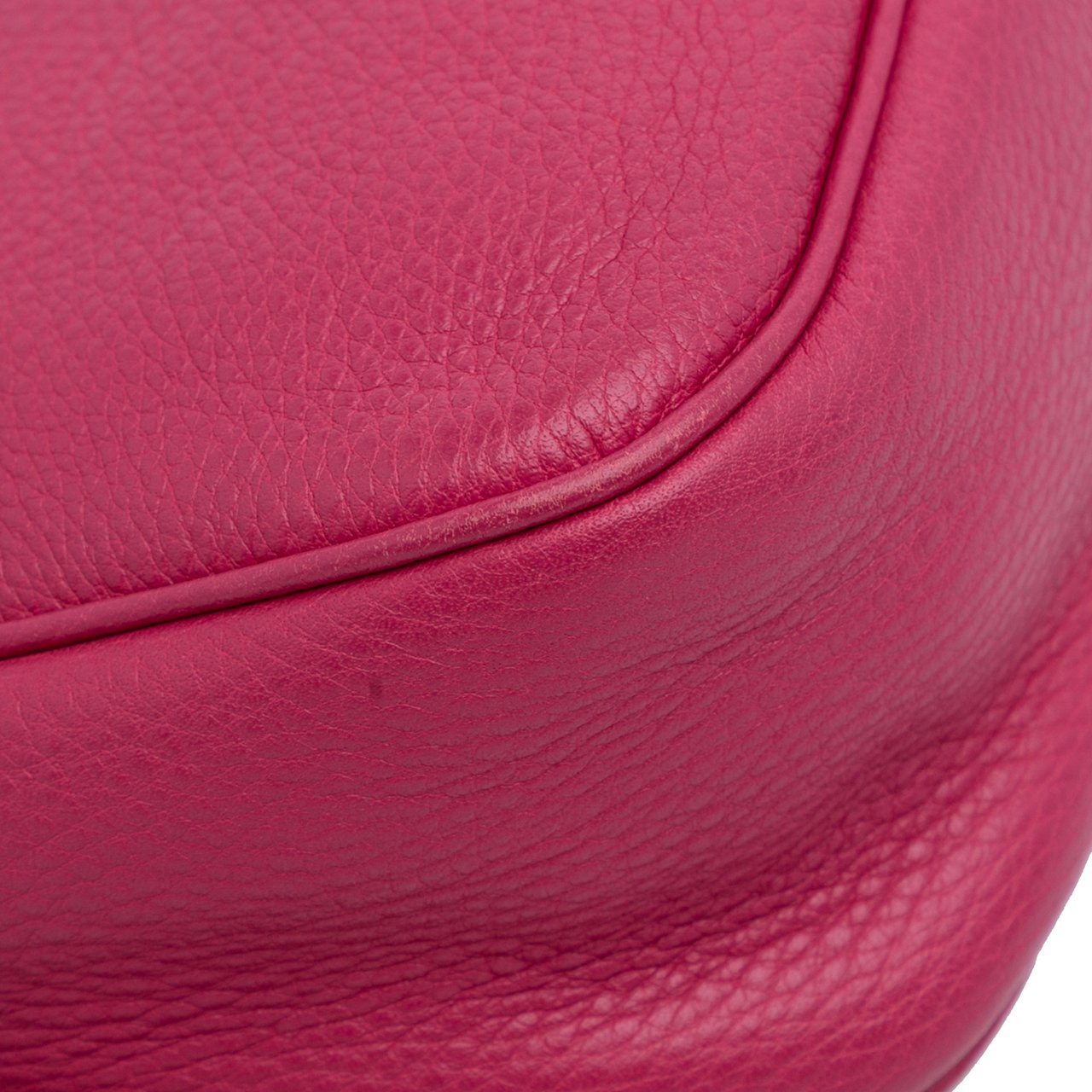 Prada Vitello Daino Shoulder Bag Roze