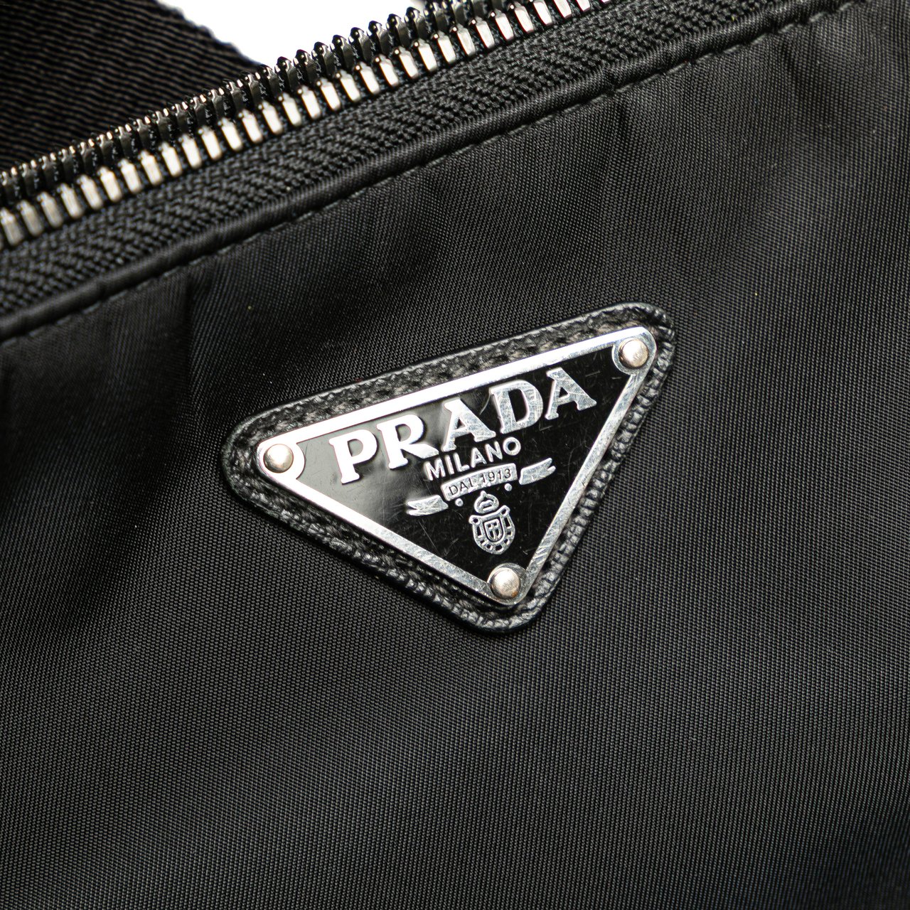 Prada Saffiano Trimmed Re Nylon Zip Top Crossbody Zwart
