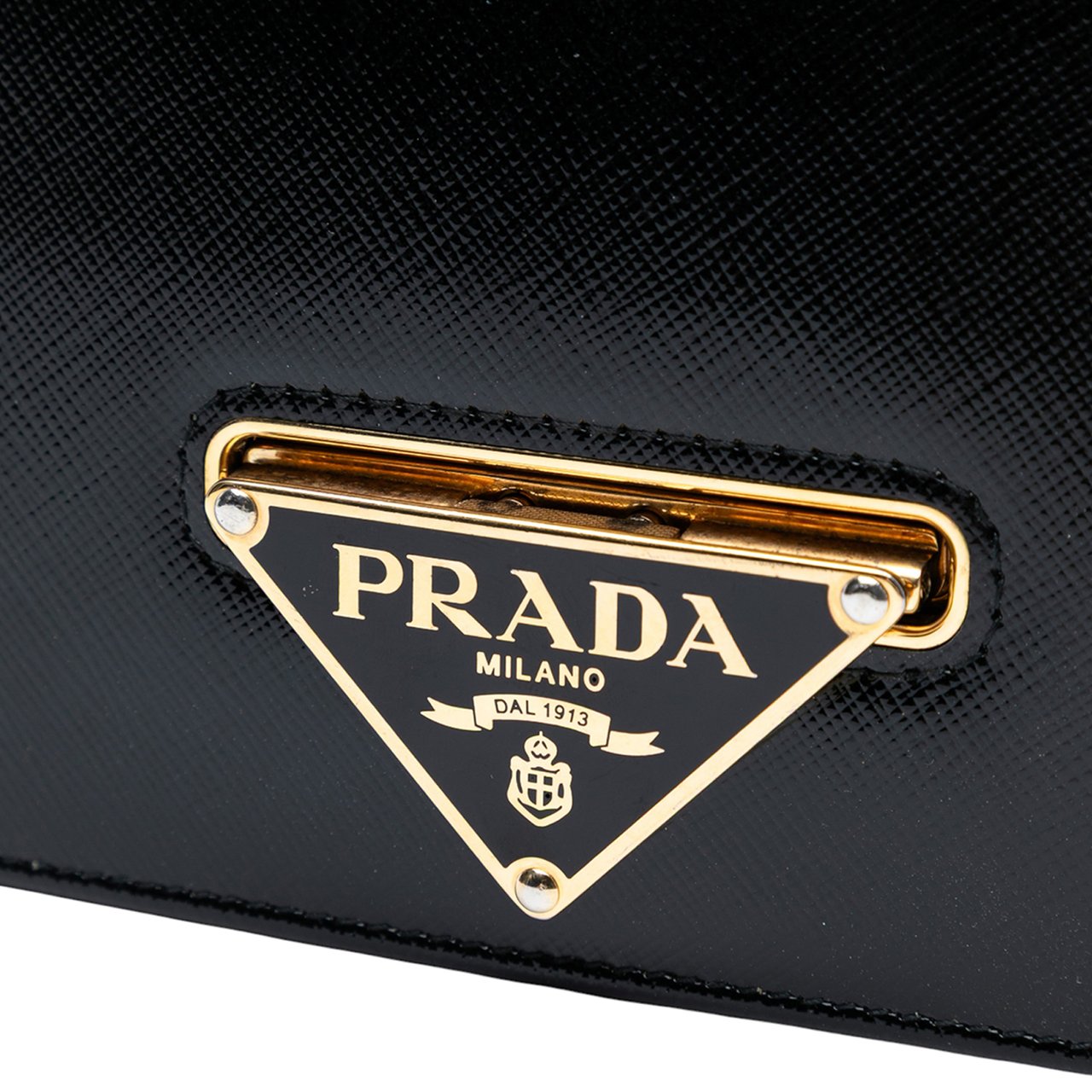 Prada Saffiano Vernice Flip Lock Wallet on Chain Clutch Zwart