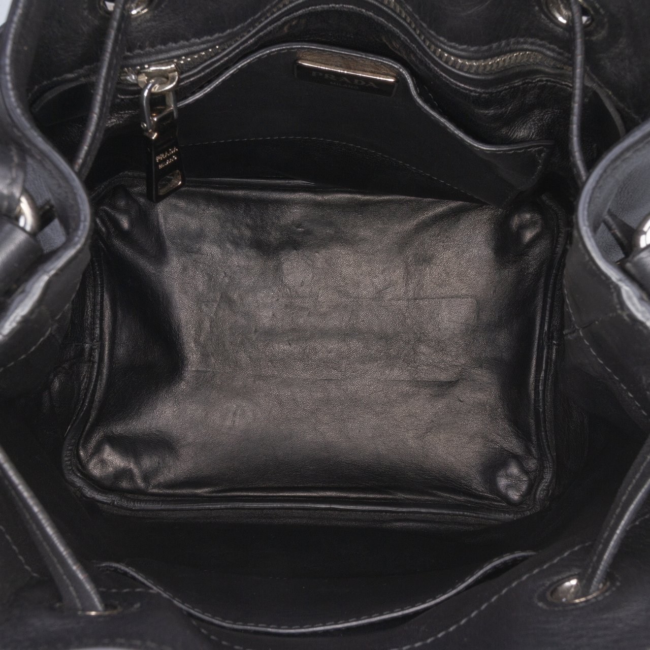 Prada City Calf Drawstring Bucket Bag Zwart