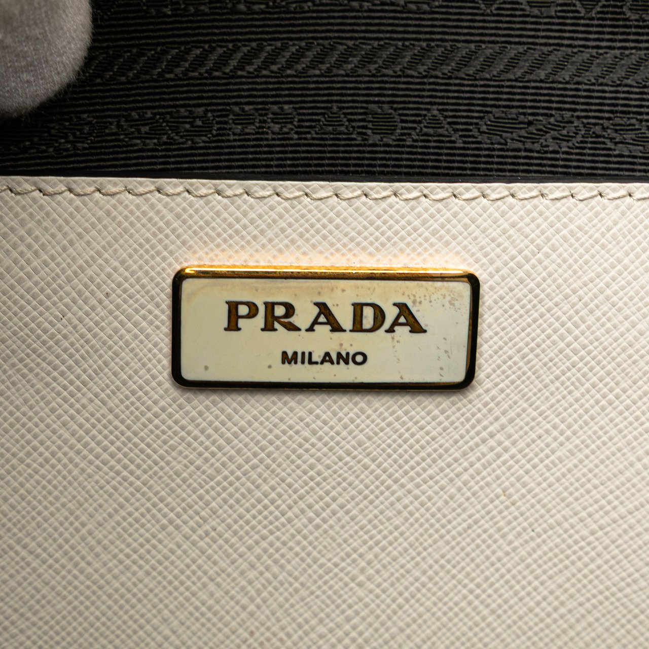 Prada Medium Bicolor Saffiano Lux Galleria Double Zip Satchel Wit