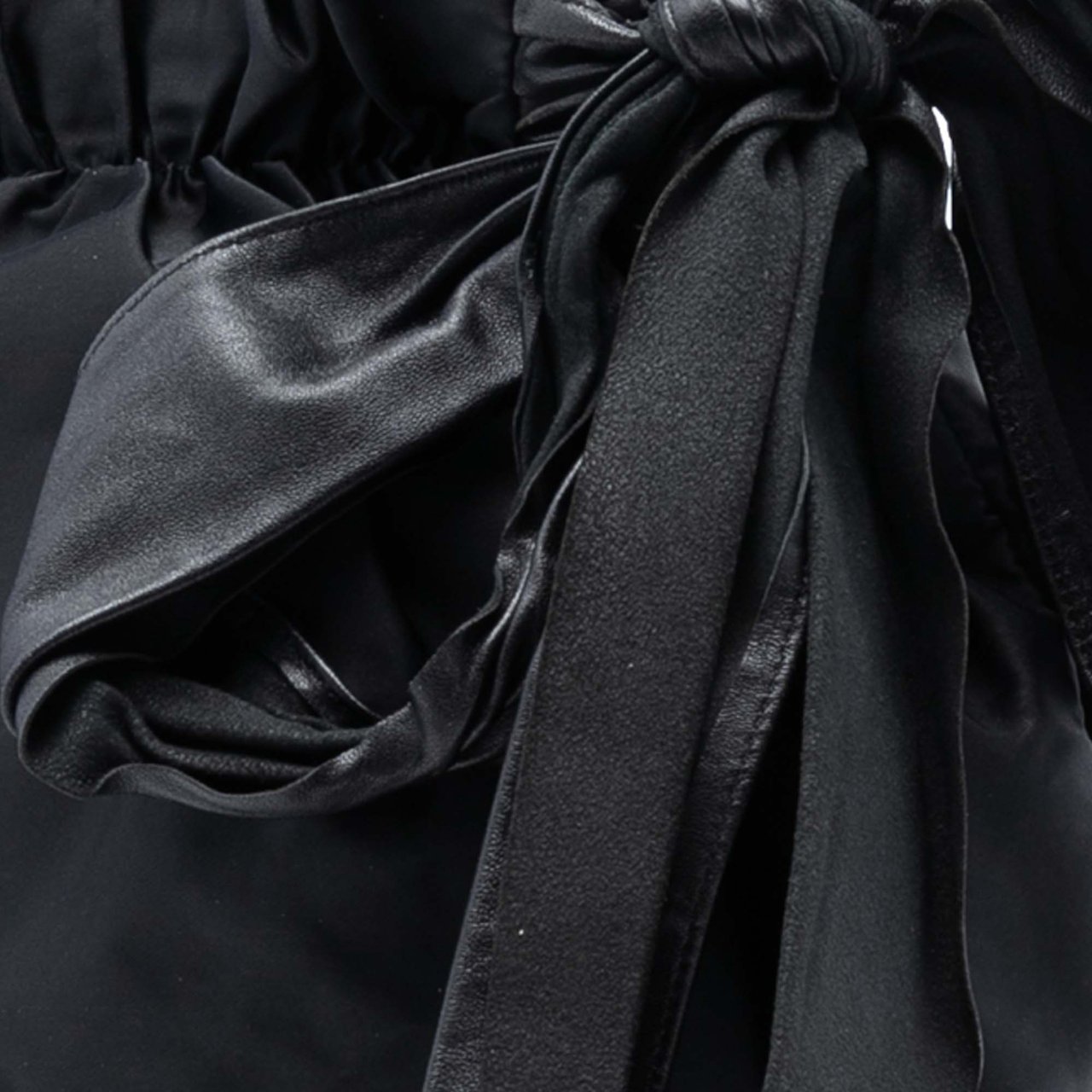 Prada Tessuto Logo Bow Satchel Zwart