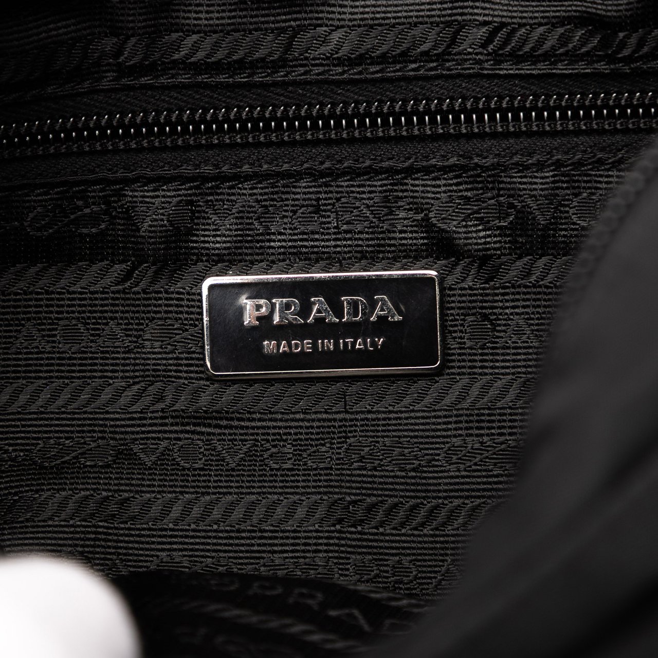 Prada Tessuto Zip Top Crossbody Zwart
