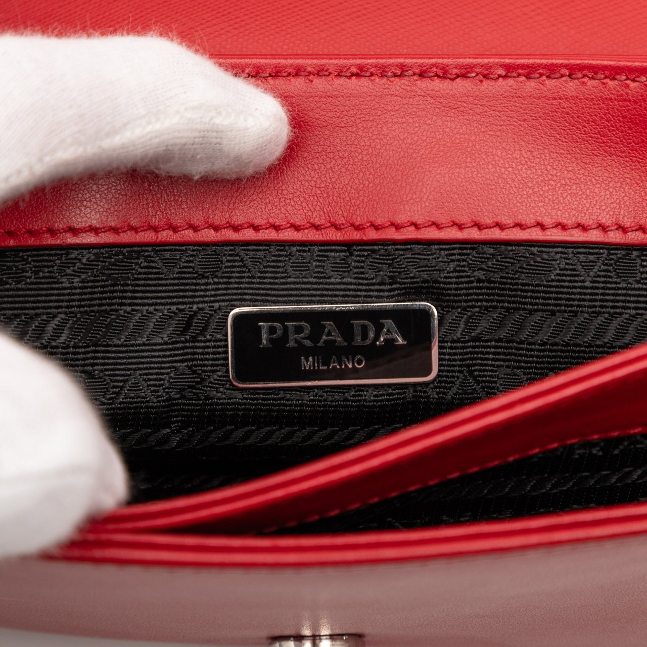 Prada Saffiano and City Calf Chain Crossbody Rood