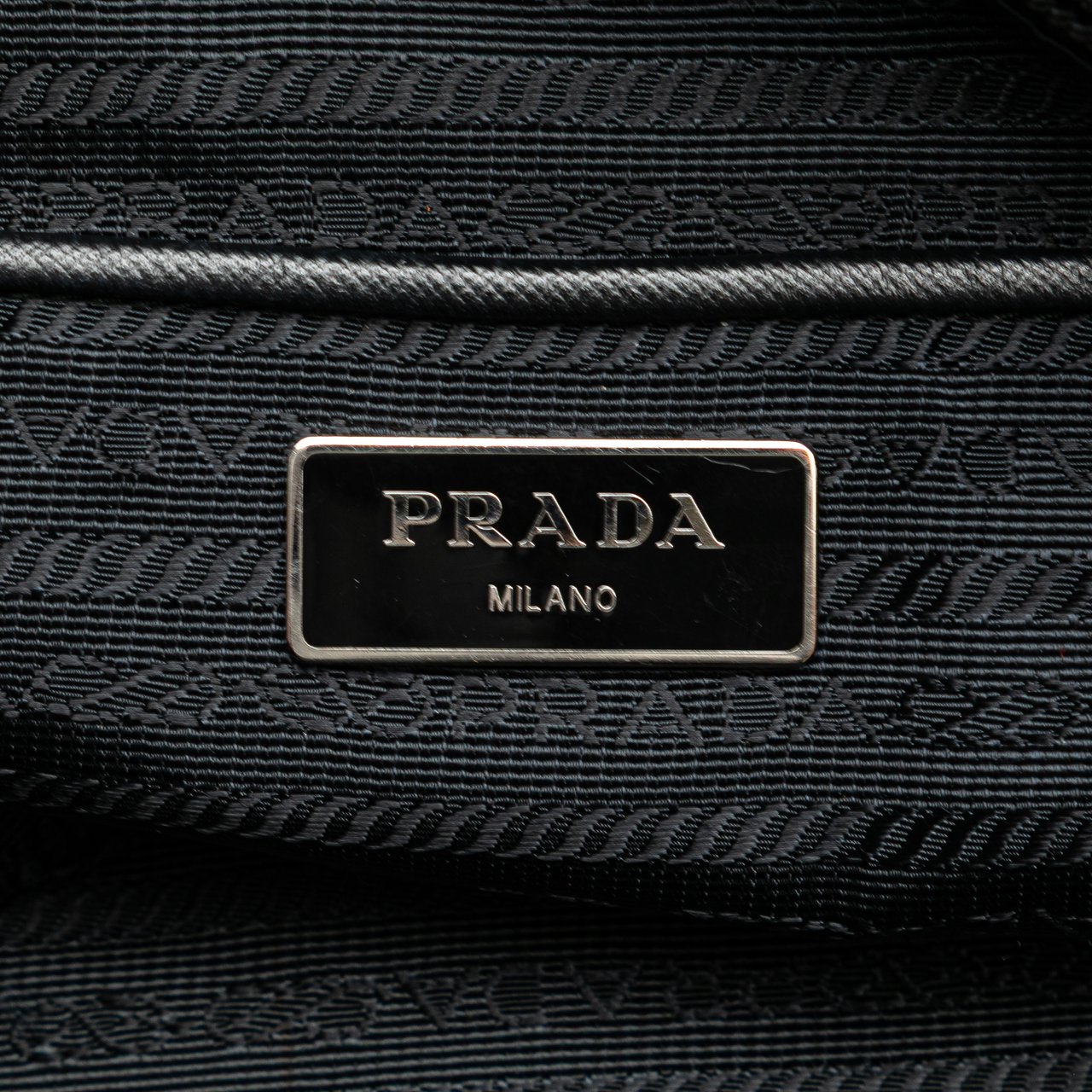 Prada Tessuto Stampato Floral Satchel Zwart