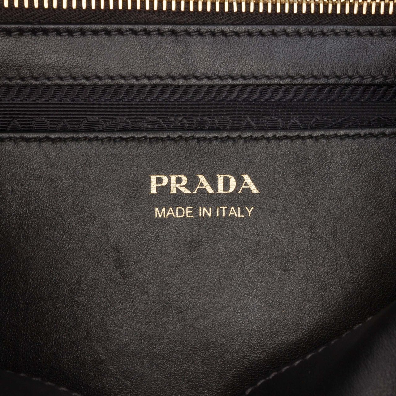 Prada Medium Saffiano Trimmed City Calf Greca Esplanade Satchel Blauw