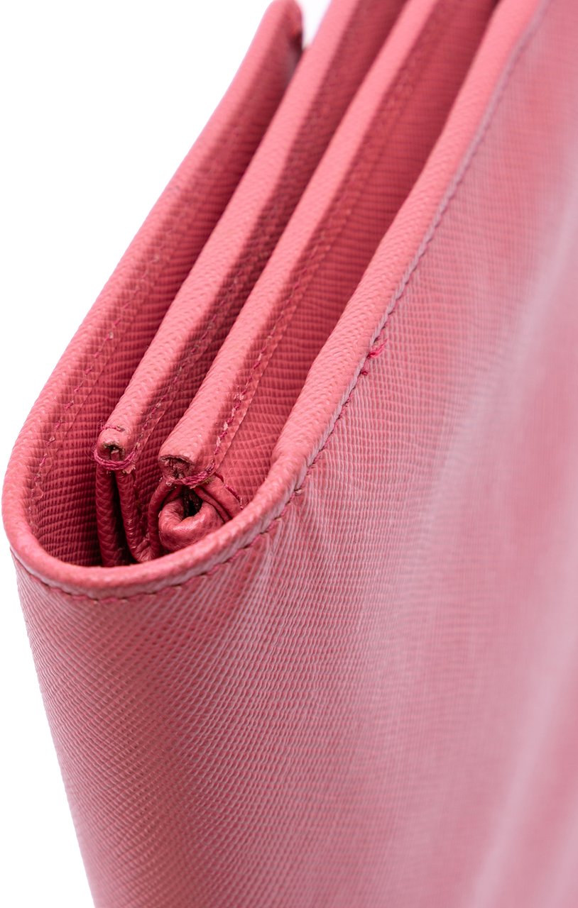 Prada Saffiano Wallet on Strap Roze