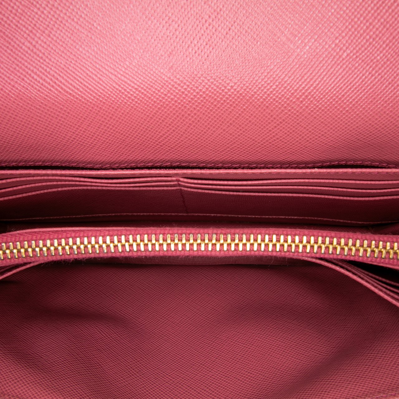 Prada Saffiano Wallet on Strap Roze