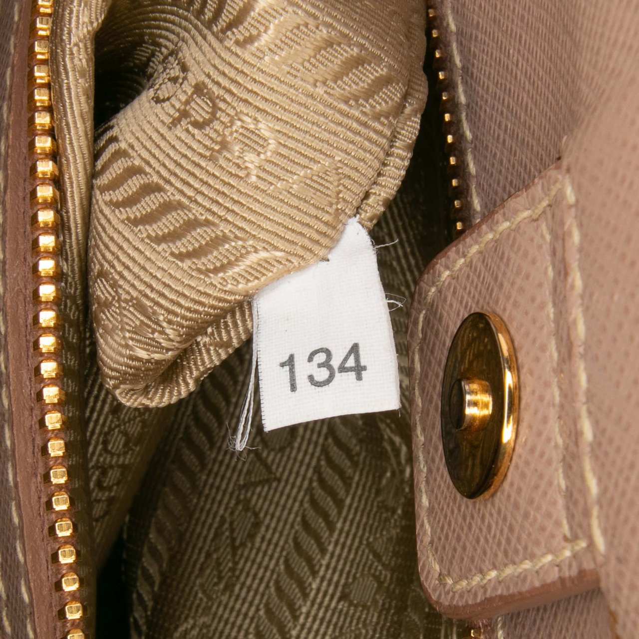Prada Small Saffiano Lux Galleria Satchel Roze