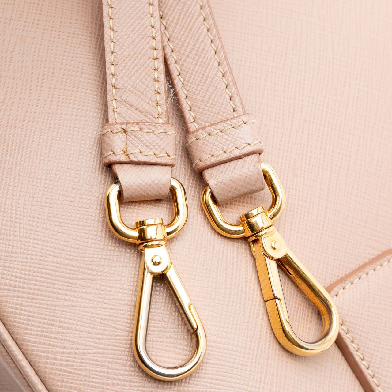 Prada Small Saffiano Lux Galleria Satchel Roze