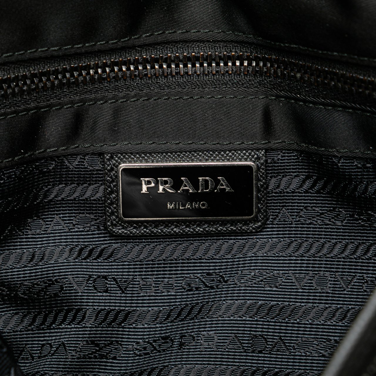 Prada Tessuto Buckle Messenger Bag Zwart