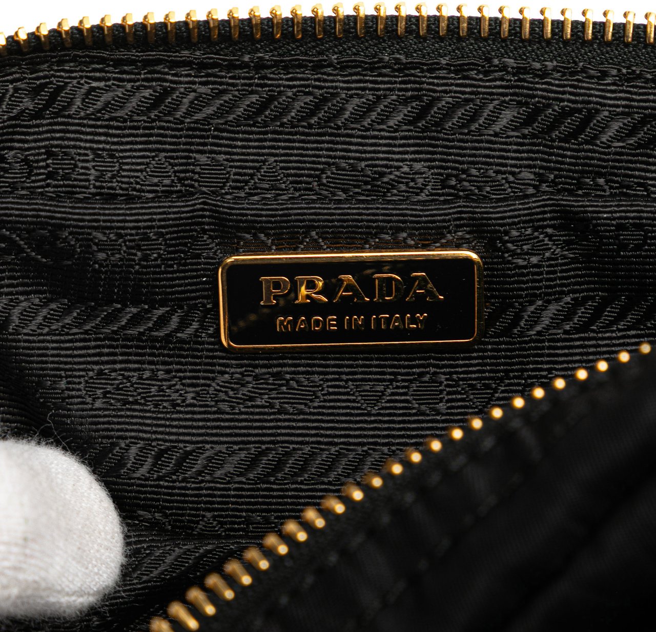 Prada Tessuto Pouch Zwart