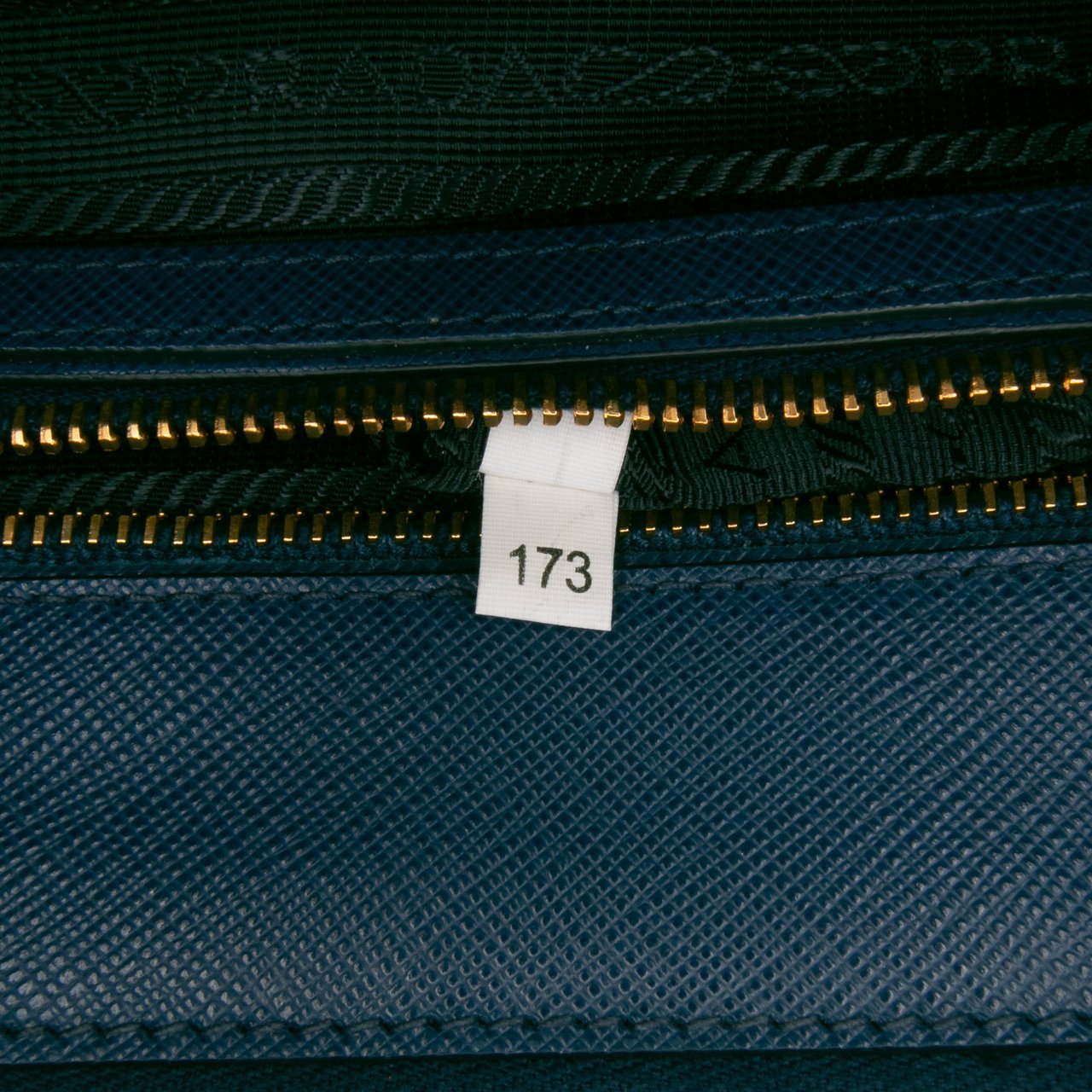 Prada Large Saffiano Lux Galleria Double Zip Tote Blauw