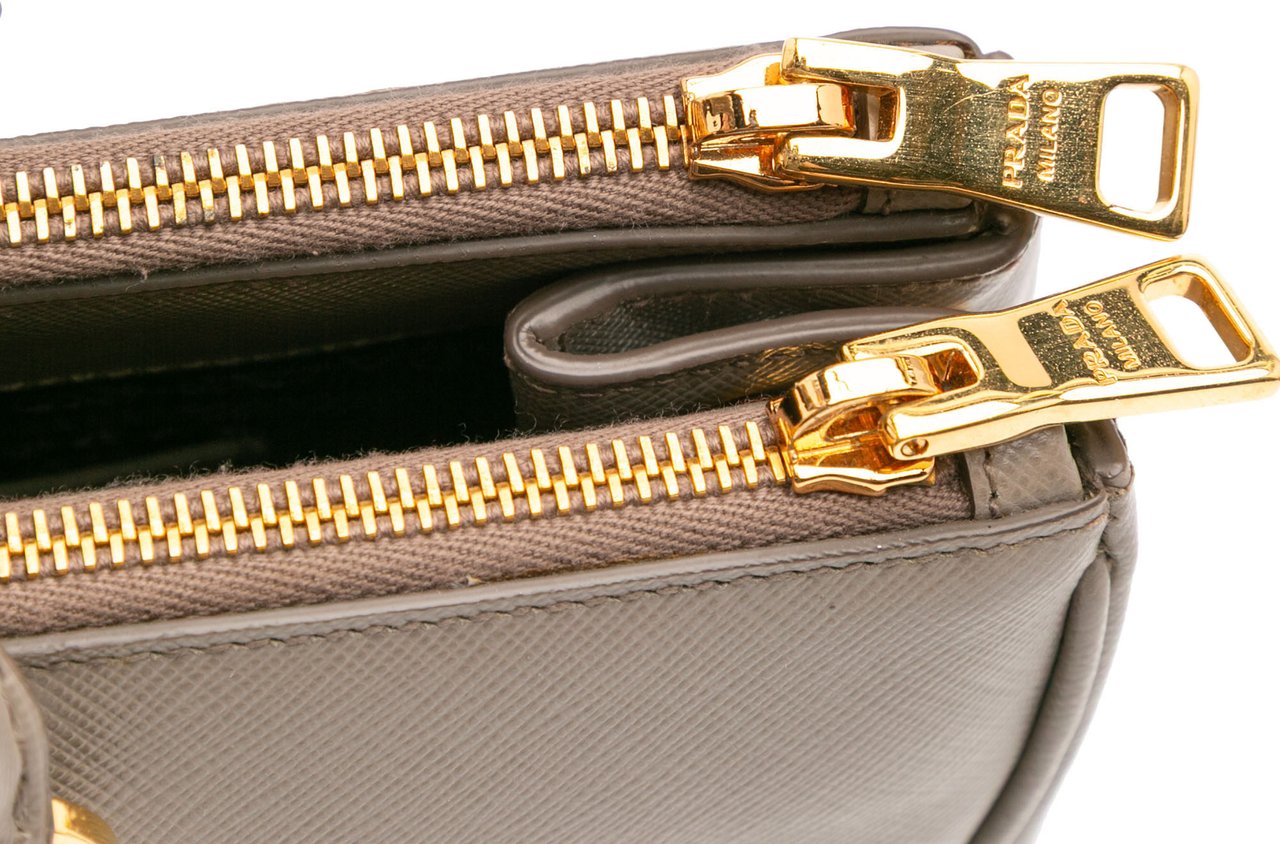 Prada Medium Saffiano Lux Galleria Double Zip Satchel Grijs