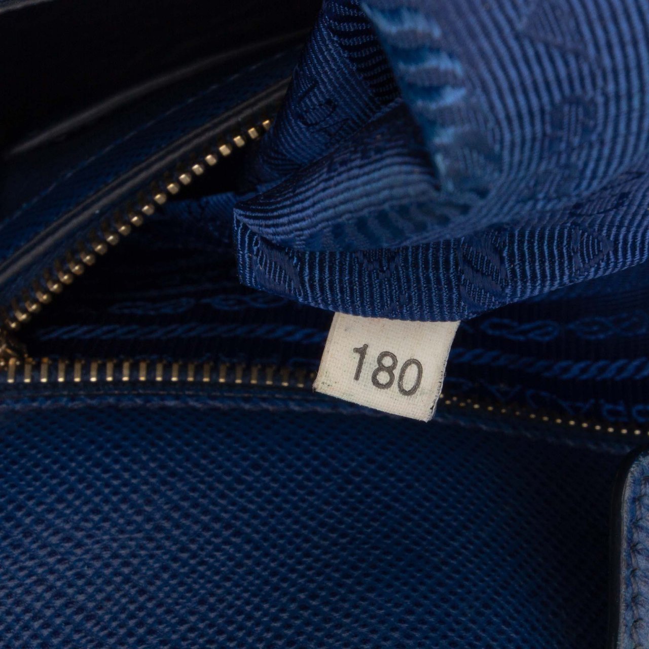 Prada Saffiano Cuir Open Promenade Satchel Blauw