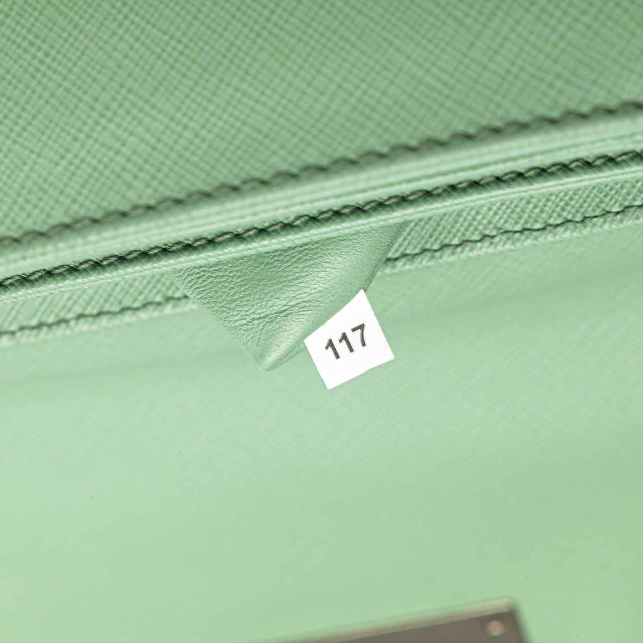 Prada Saffiano Lux Chain Lock Flap Groen