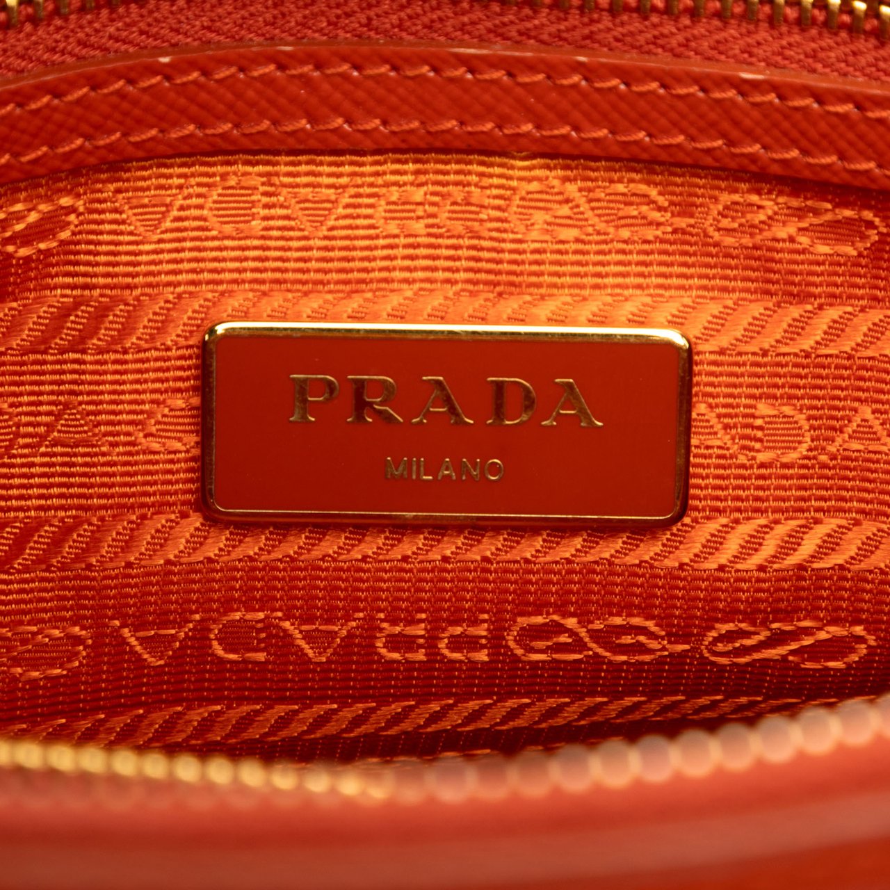 Prada Small Saffiano Vernice Promenade Satchel Oranje