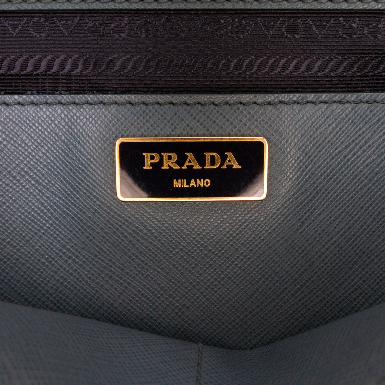 Prada Medium Saffiano Lux Galleria Double Zip Satchel Grijs