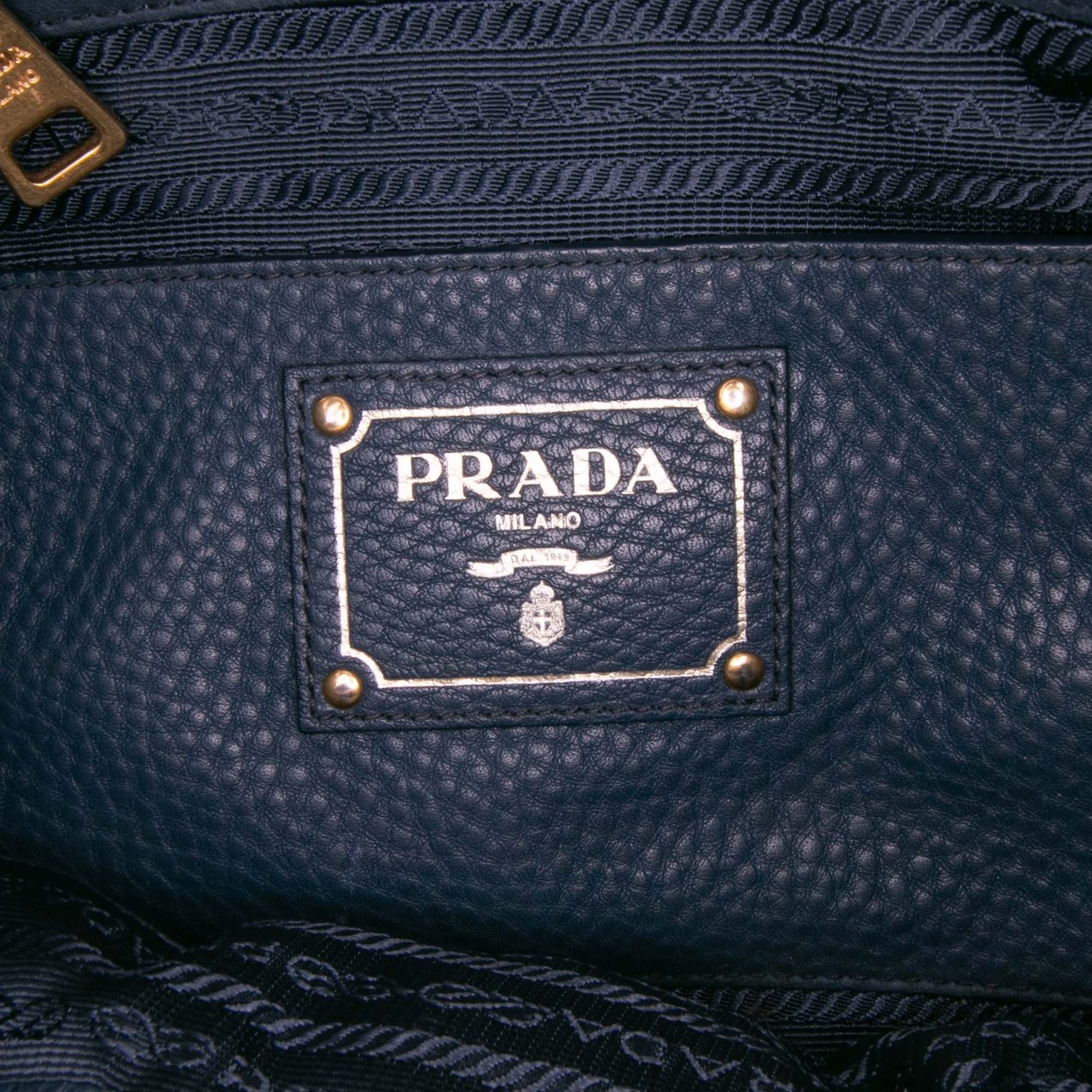 Prada Vitello Daino Open Convertible Tote Blauw