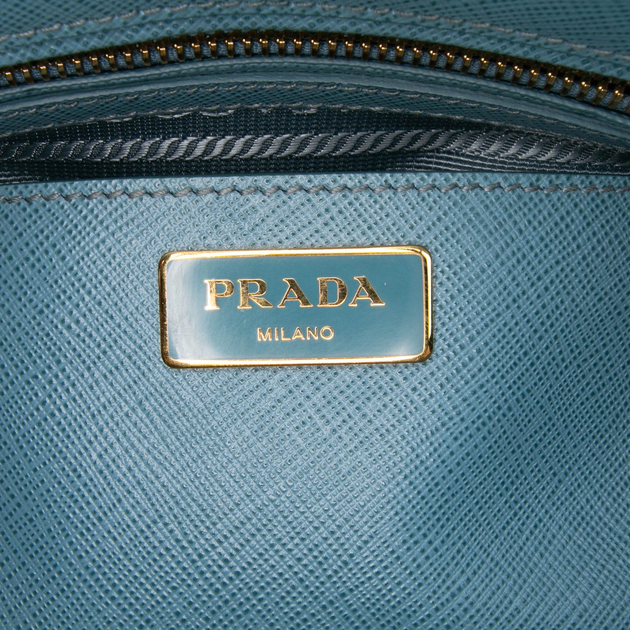 Prada Medium Saffiano Lux Open Promenade Satchel Blauw