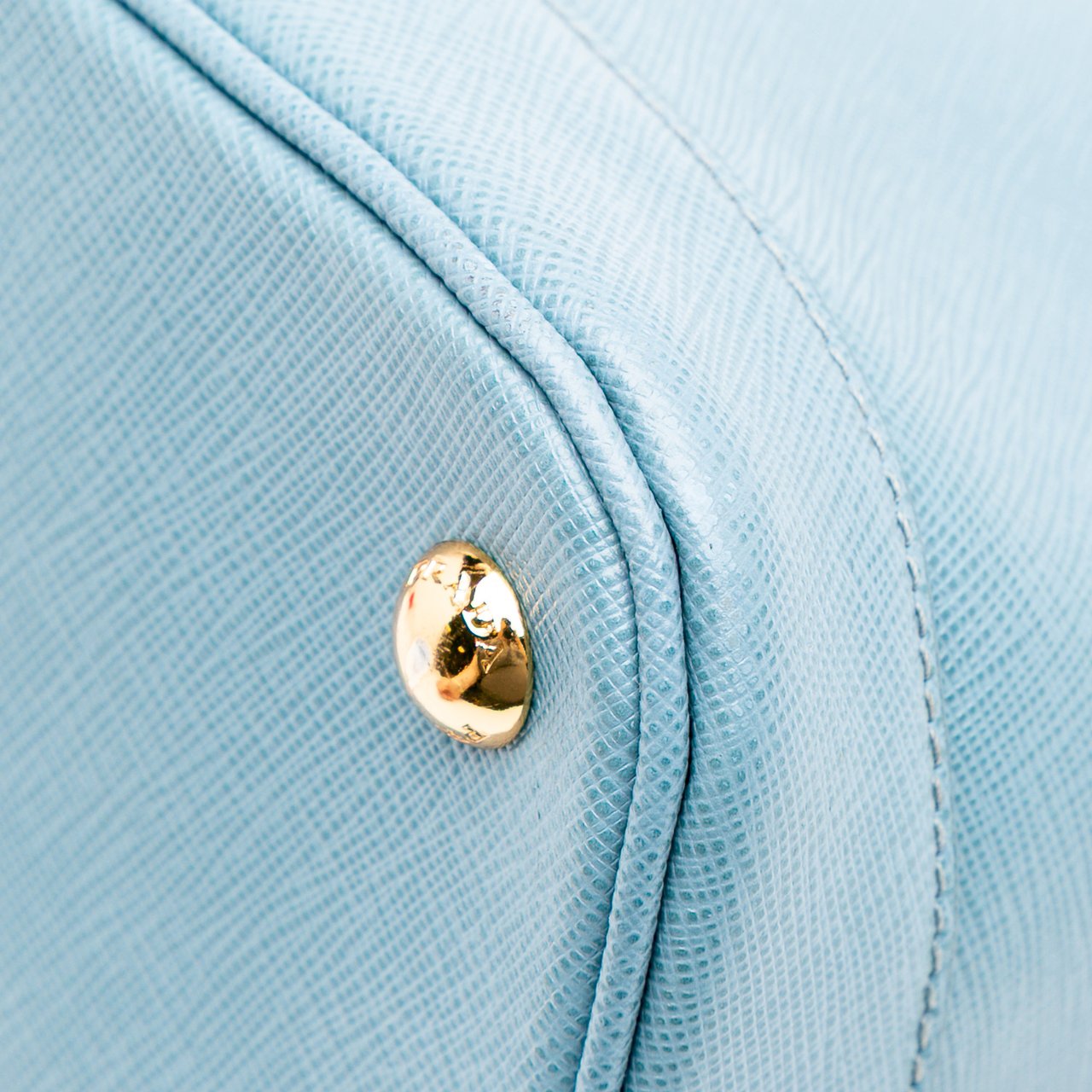 Prada Medium Saffiano Lux Open Promenade Satchel Blauw
