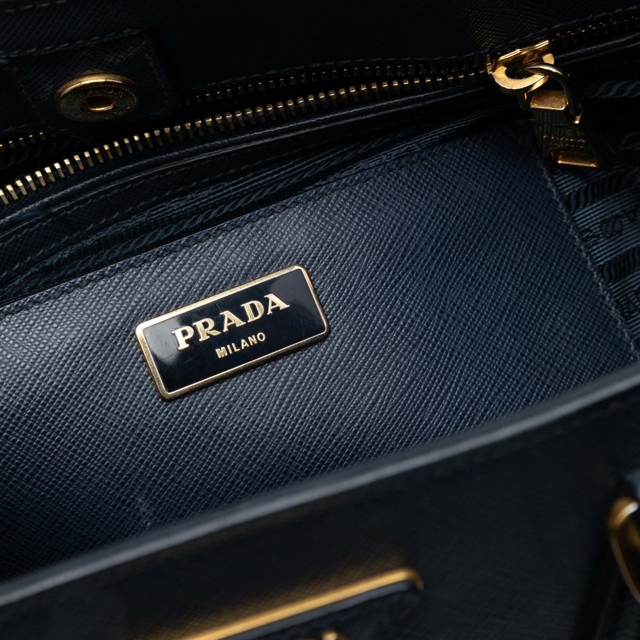 Prada Bicolor Saffiano Lux Tote Blauw