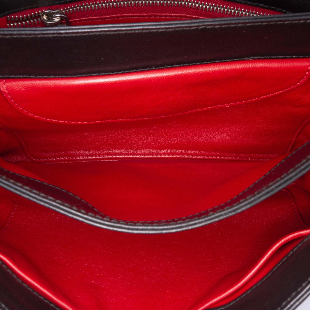 Prada Tessuto Grommet Crossbody Zwart
